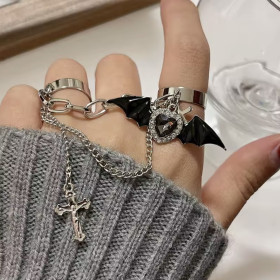 Кольца на два пальца с сердцем крыльями крестом цепочкой в готическом стиле панк рок готика